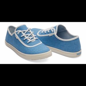 NWOT- Toms Women Tennis Shoes Never worn.